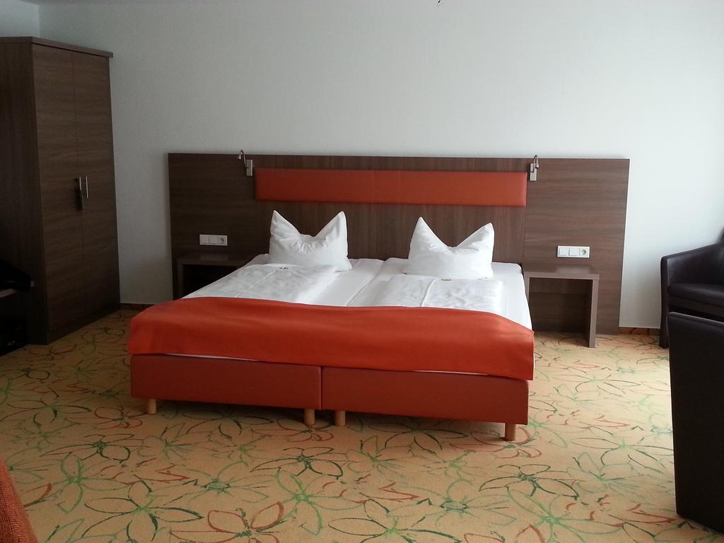 Hotel Aviva Karlsruhe Buitenkant foto