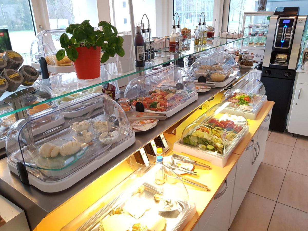 Hotel Aviva Karlsruhe Kamer foto